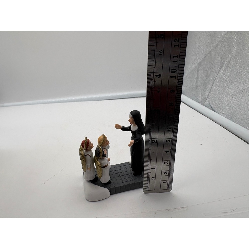 Dept 56 Angels Heard on High 6003060 Christmas in the City Nun Choir Figurine - Picture 8 of 8